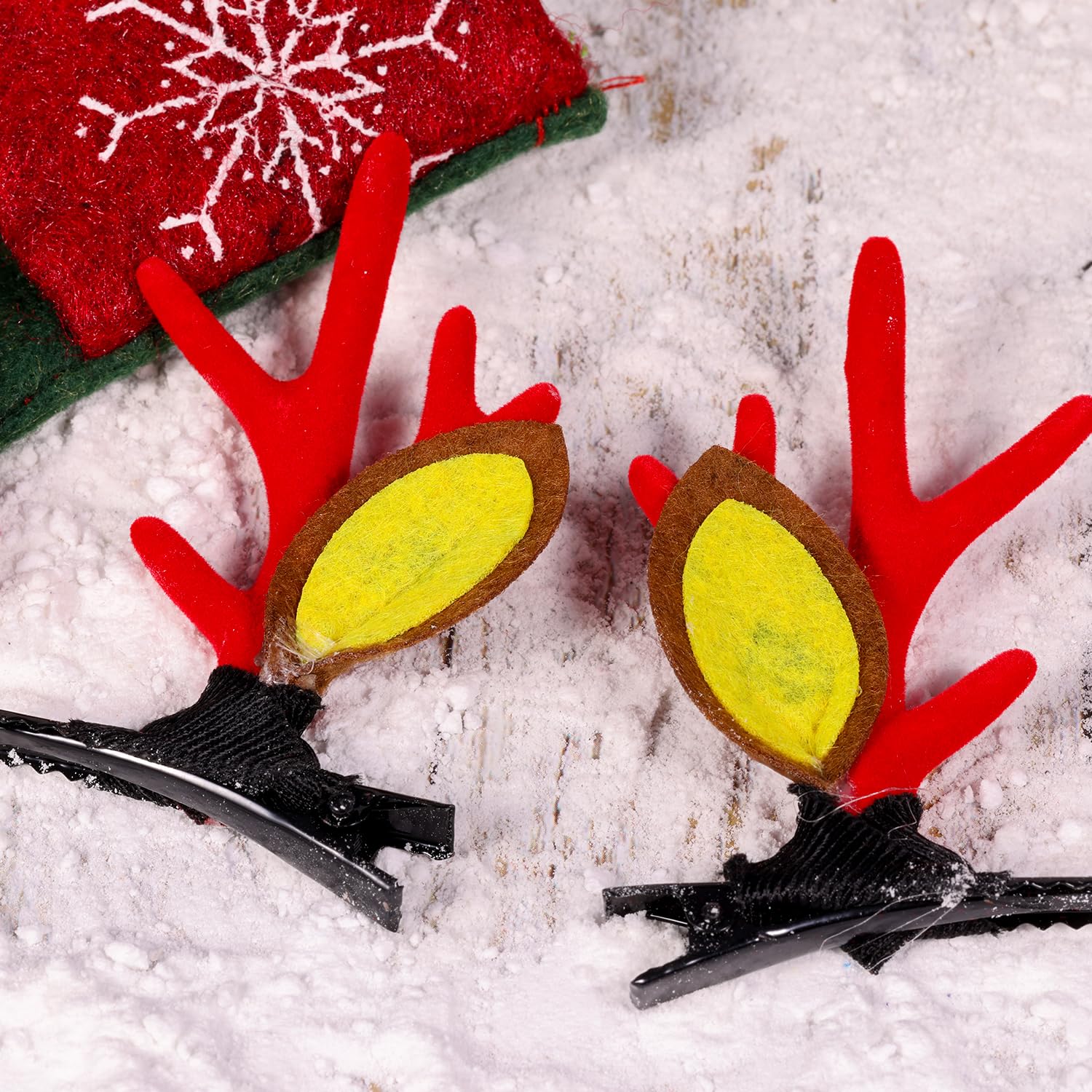 BODY & EARTH reindeer hair clips provide cute seasonal accents