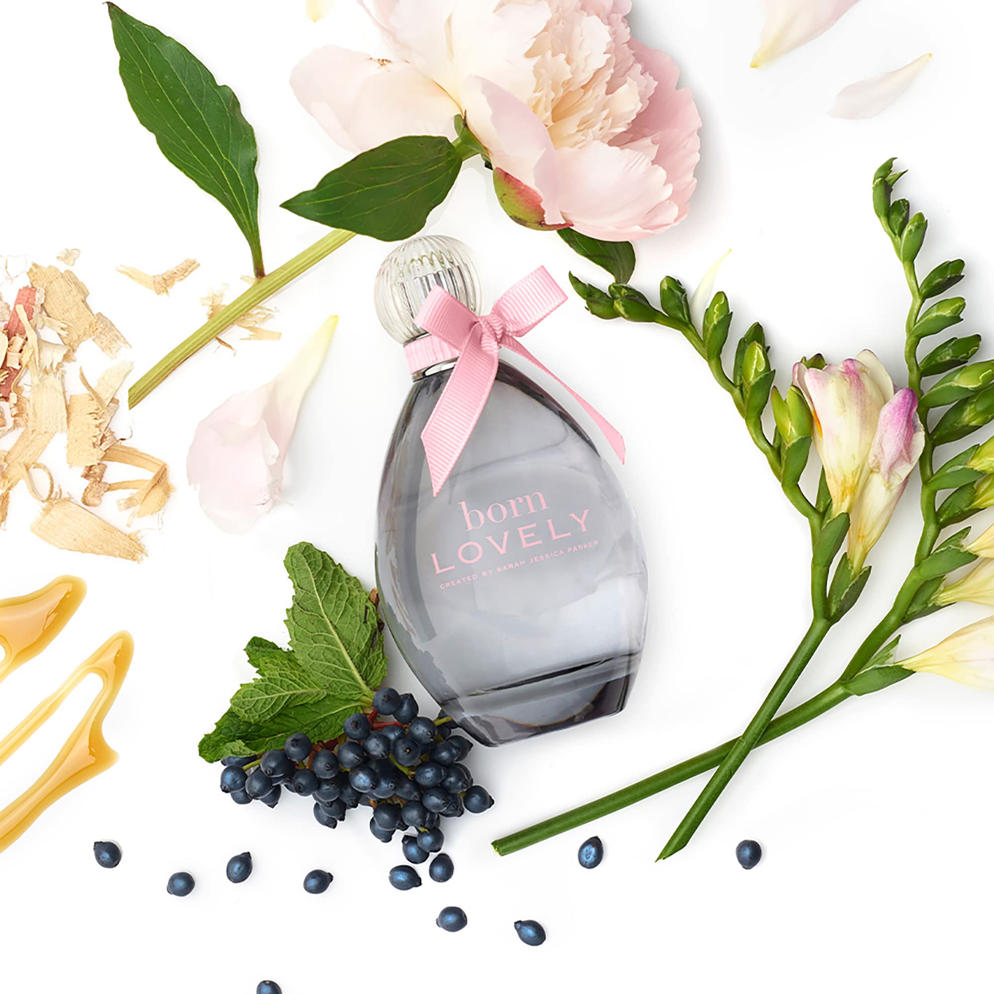 Born Lovely by SJP honeysuckle and freesia bloom evokes airy mood for romance