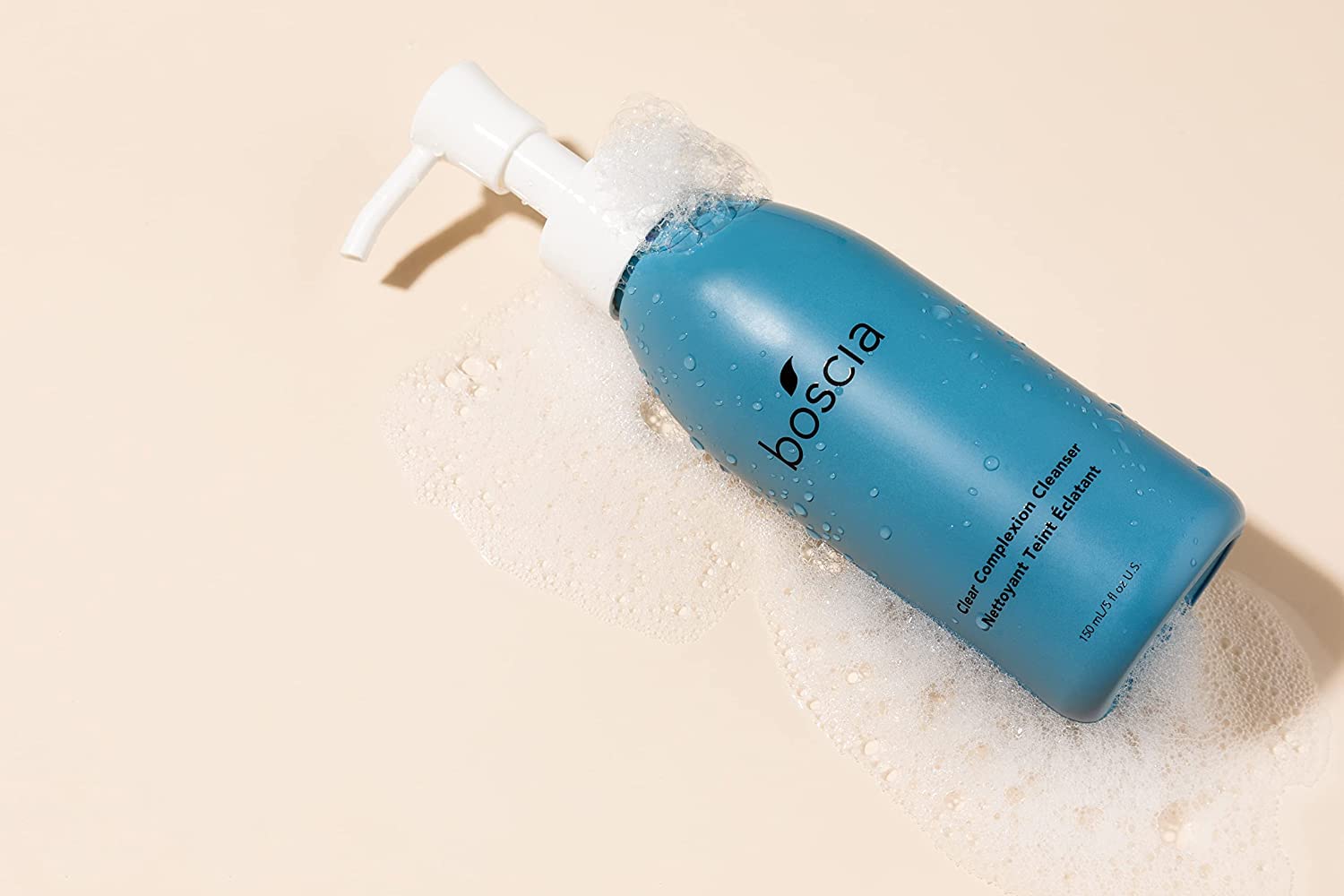 Boscia cleanser image emphasizes pore-minimizing effect on blemish-prone skin.