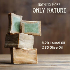 Box 4 Body Natural ingredients shot Laurel and Olive Oil emphasizing hydration.