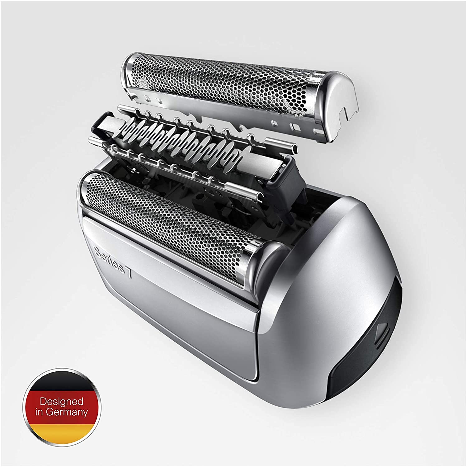 Braun Series 7 70S visual display highlights replacement benefits and kit contents.