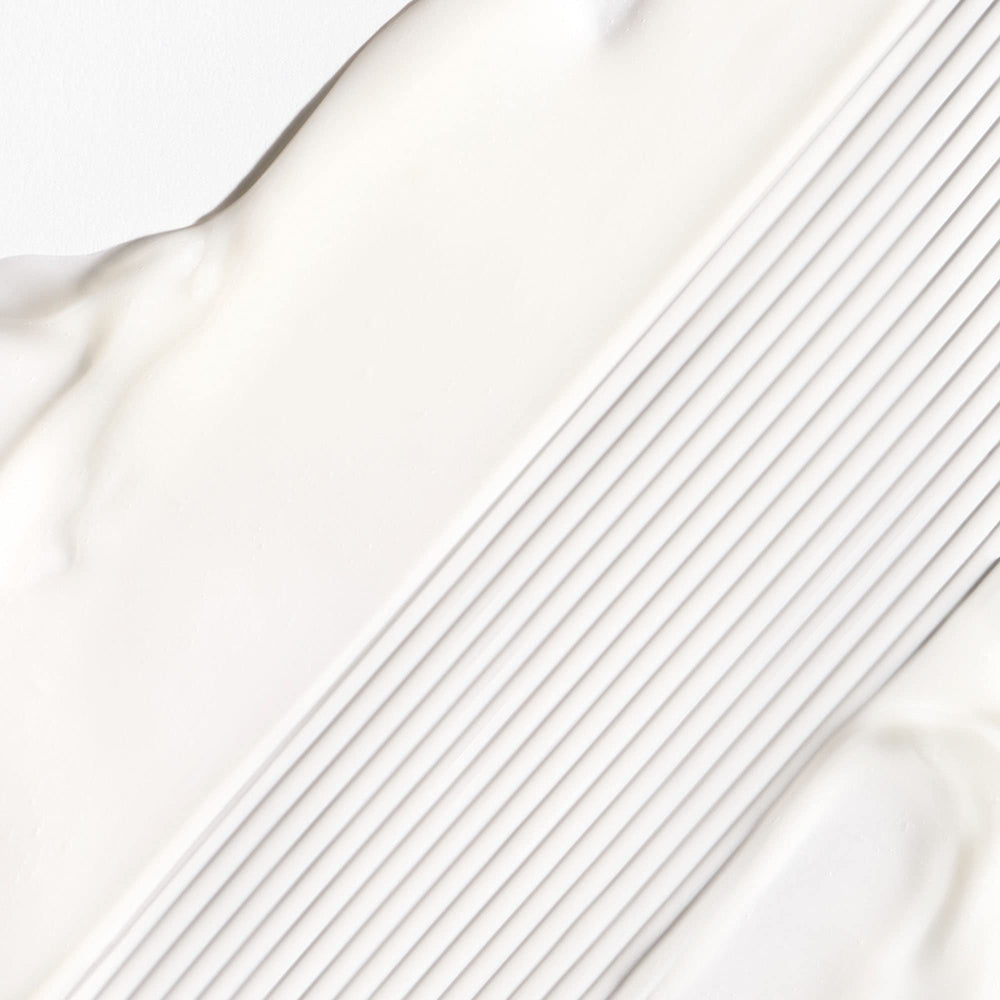 Briogeo Don't Despair, Repair Mask application image illustrating nourishing treatment for dry hair.
