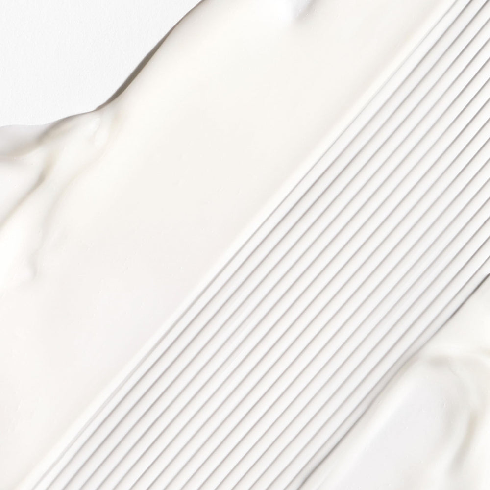 Briogeo Don't Despair, Repair! application demonstrates a quick 10-minute repair concept.