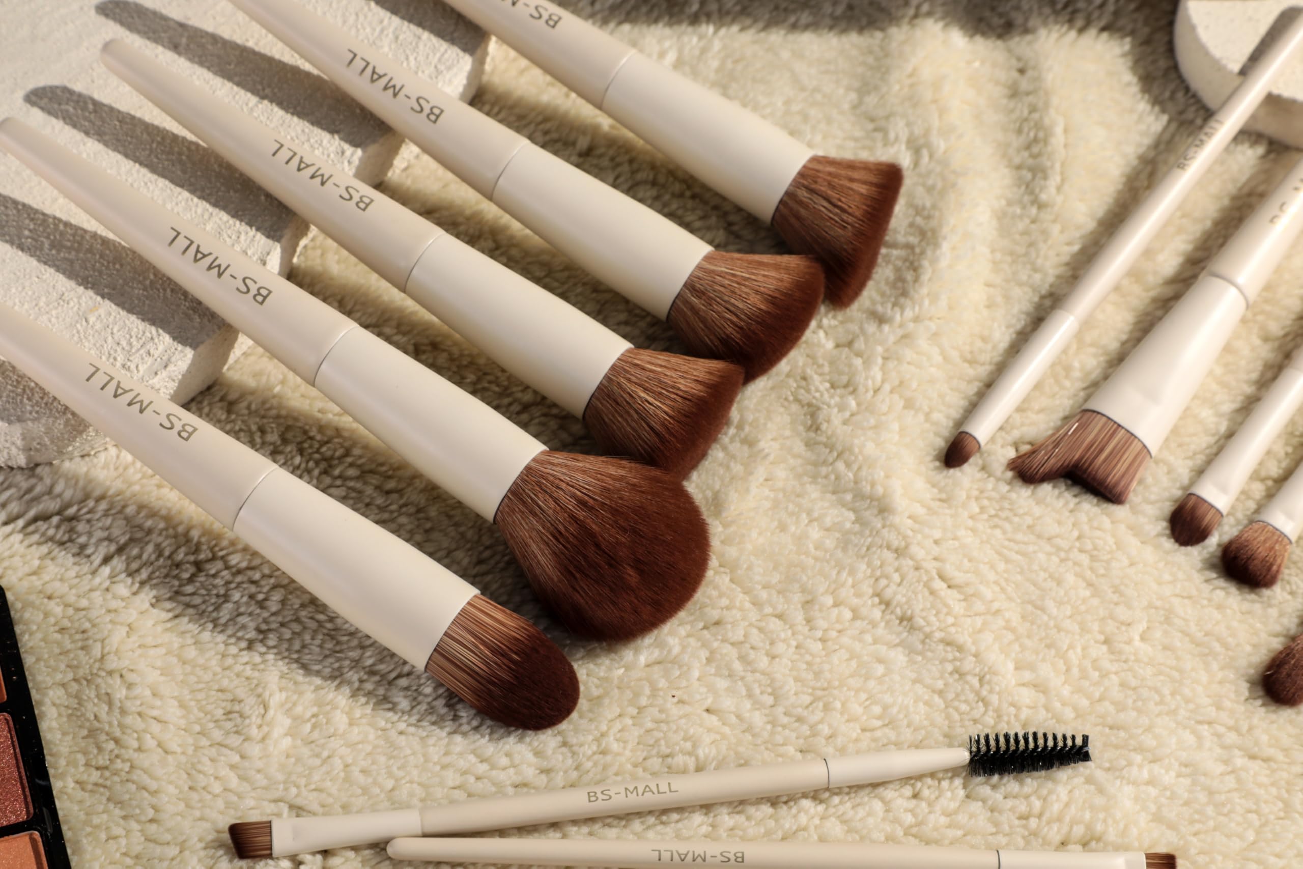 BS-MALL travel case keeps brushes organized and ready for trips.