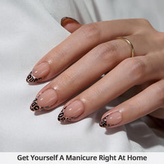 BTArtbox 32-nail kit with glue and tabs for quick at-home manicure