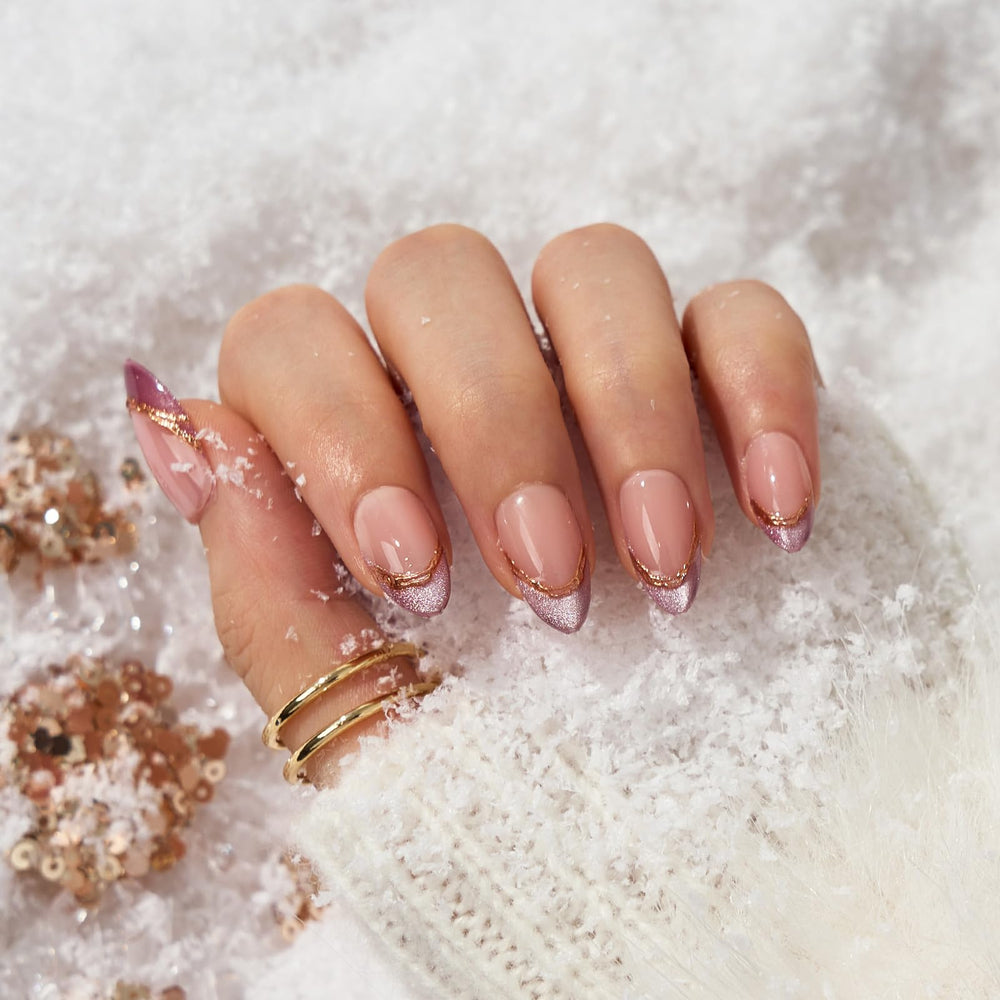 BTArtbox 3D gold line detail close-up highlights craftsmanship for premium decorative nails.