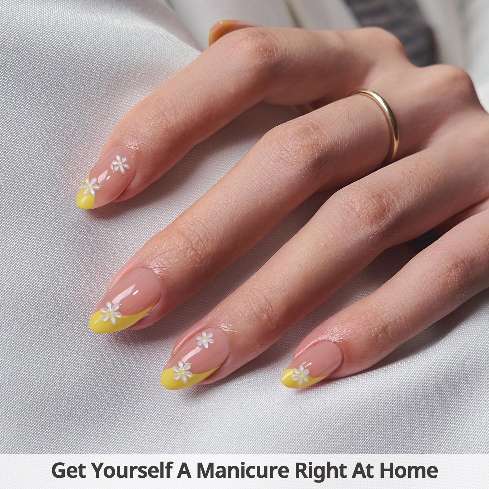 BTArtbox Daisy short almond nails UV-LED cure for instant, durable wear