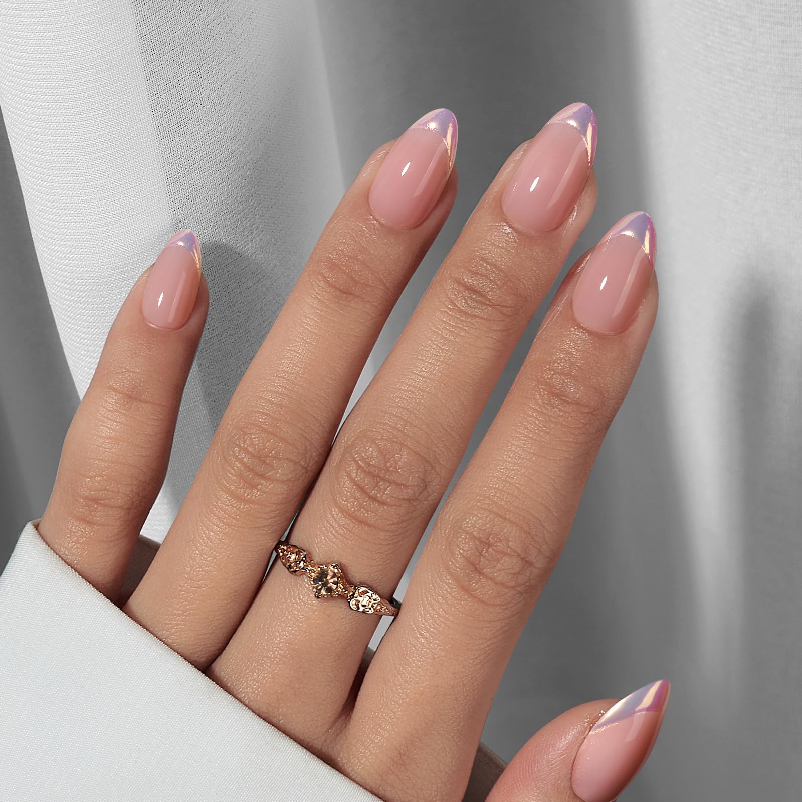 BTArtbox packaging and nails showcased for easy gifting and on-trend style