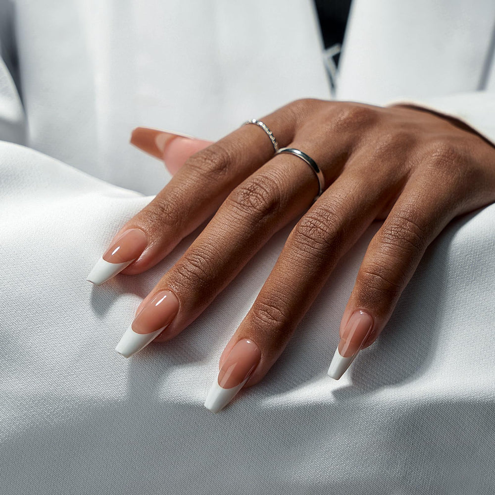 BTArtboxnails XCOATTIPS UV-curing through tips supports strong adhesion