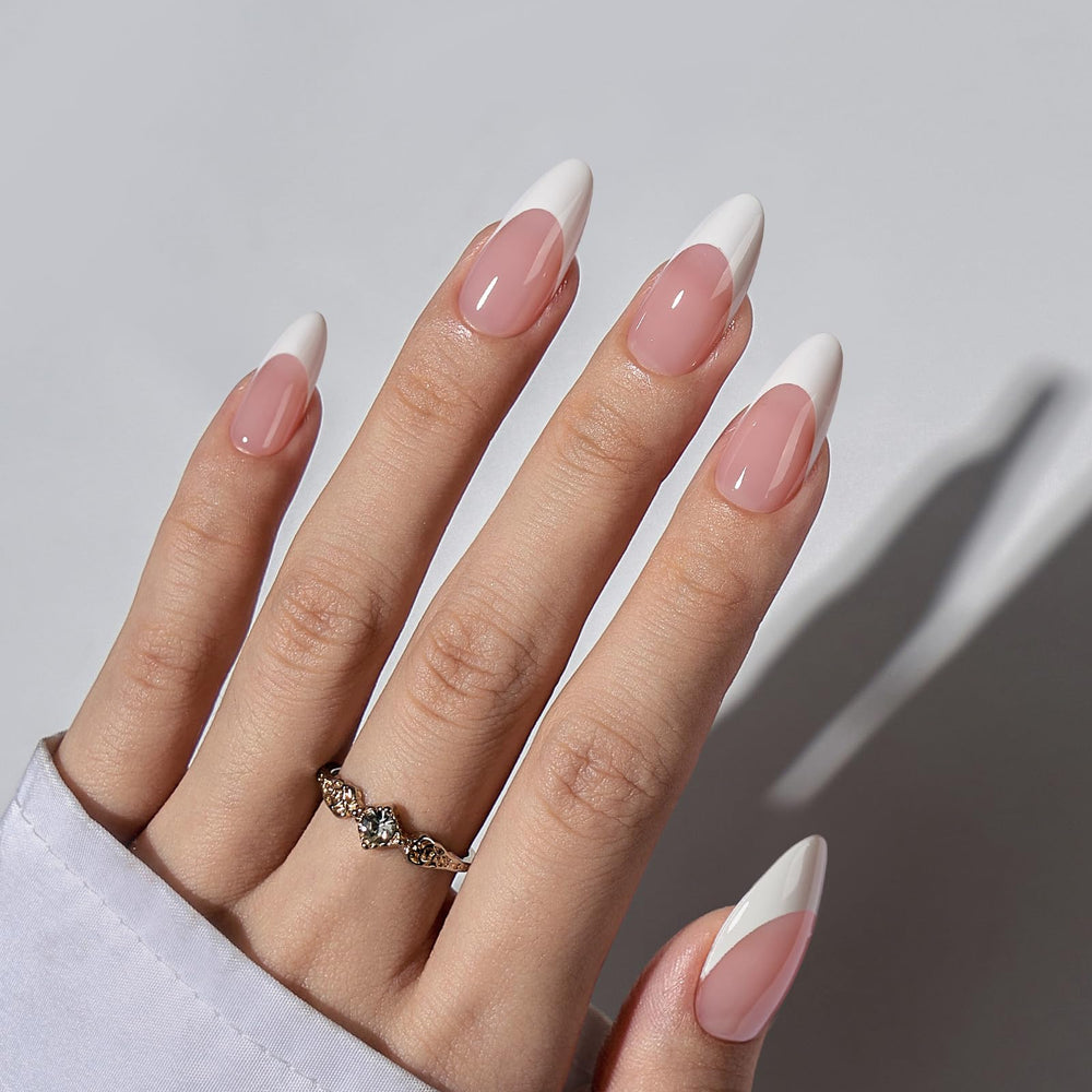BTARTBOXNAILS XCOATTIPS UV pass-through close-up for easy gel curing.