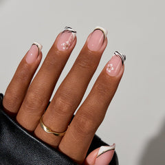 BTArtboxnails XCOATTIPS short square nails on hand demonstrate natural look