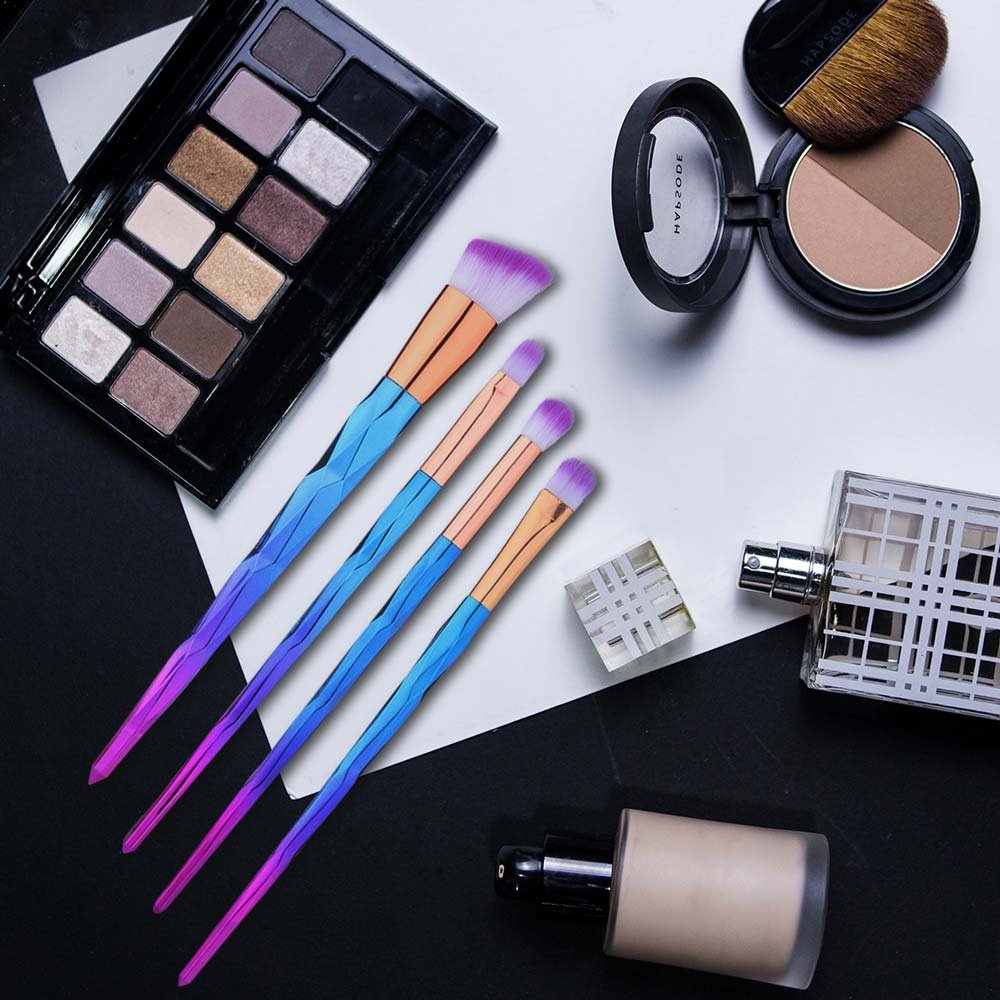 BTYMS angled contour brush ready to define cheekbones precisely