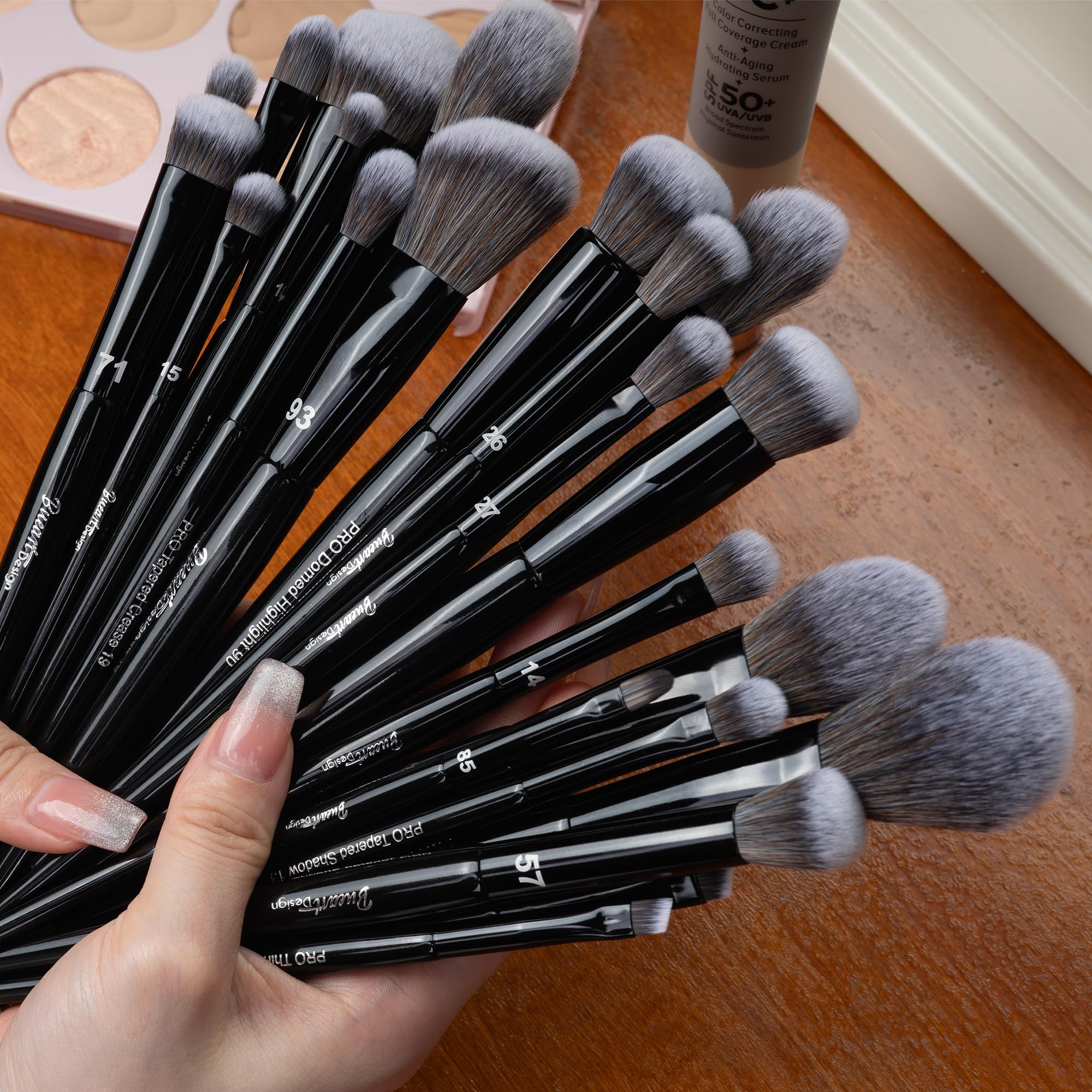 Bueart Design elegant black makeup brushes set ideal for gifting