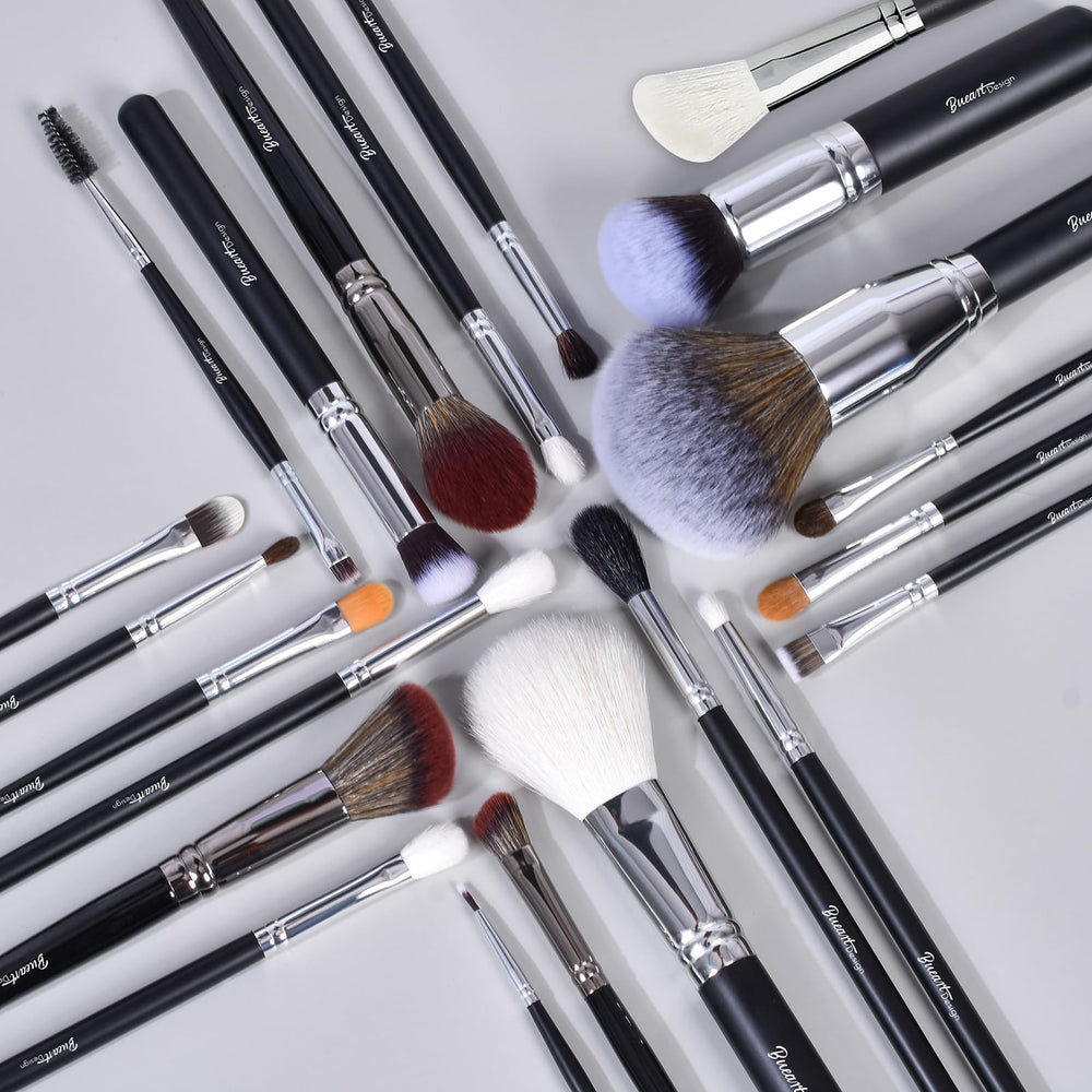 Bueart Design deluxe case keeps brushes organized and ready for studio or travel use.