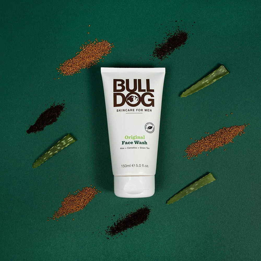 Bulldog Original Face Wash green tea essence detail