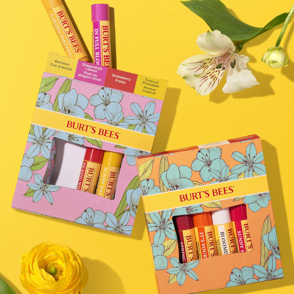 Burt's Bees In Full Bloom Dragonfruit Lemon tube shows fruity aroma for quick refresh