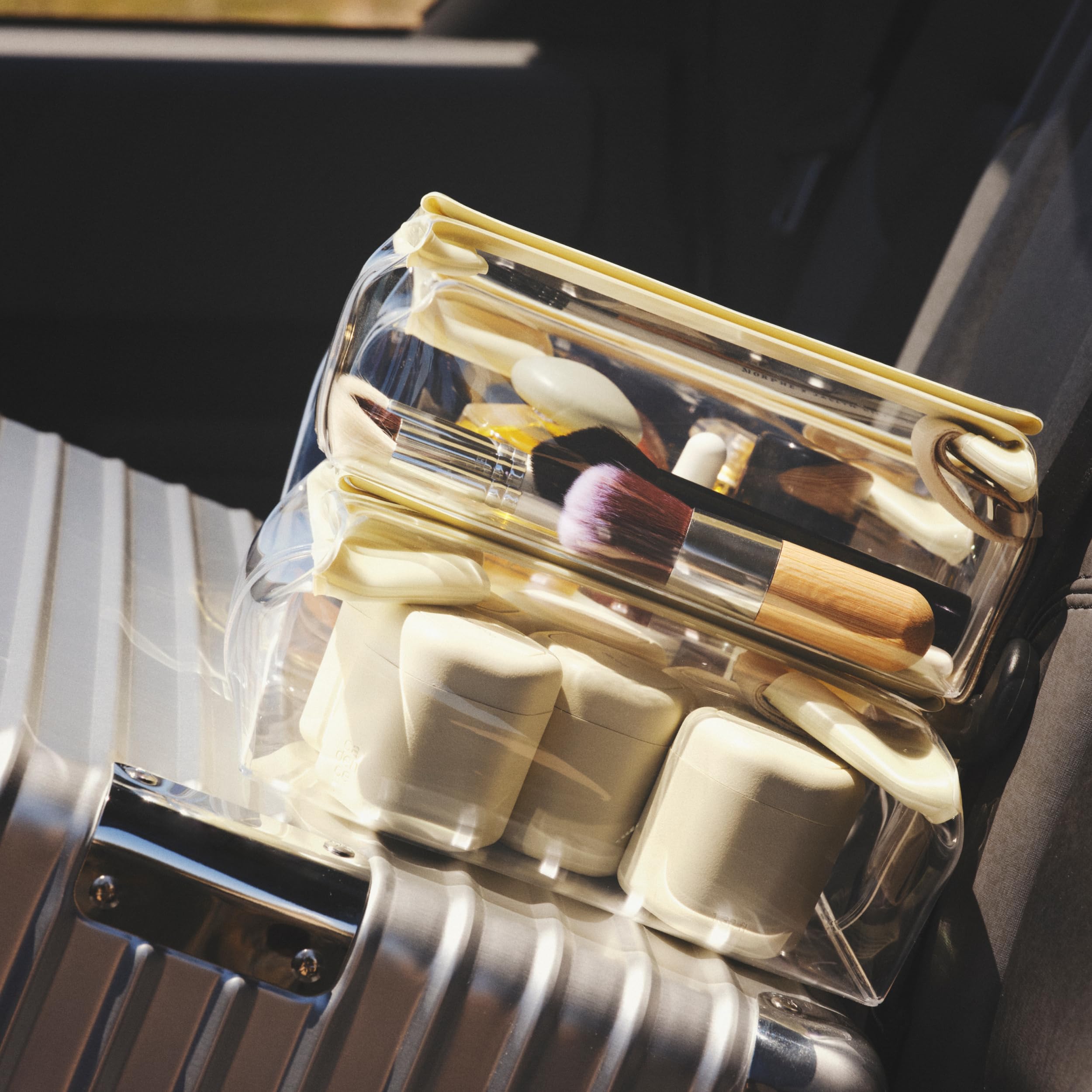 Cadence Petal lid system secures contents during transit and storage