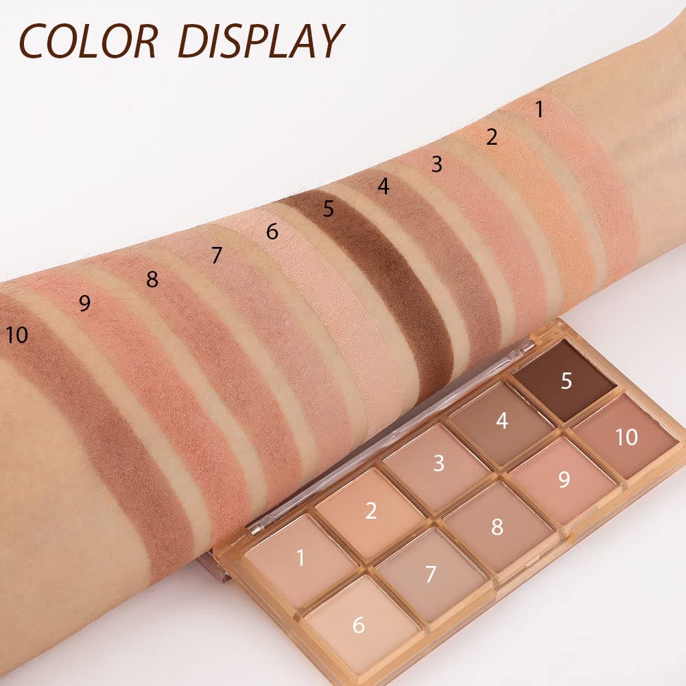 CAKAILA velvet powder texture on eyelids delivers soft, natural finish
