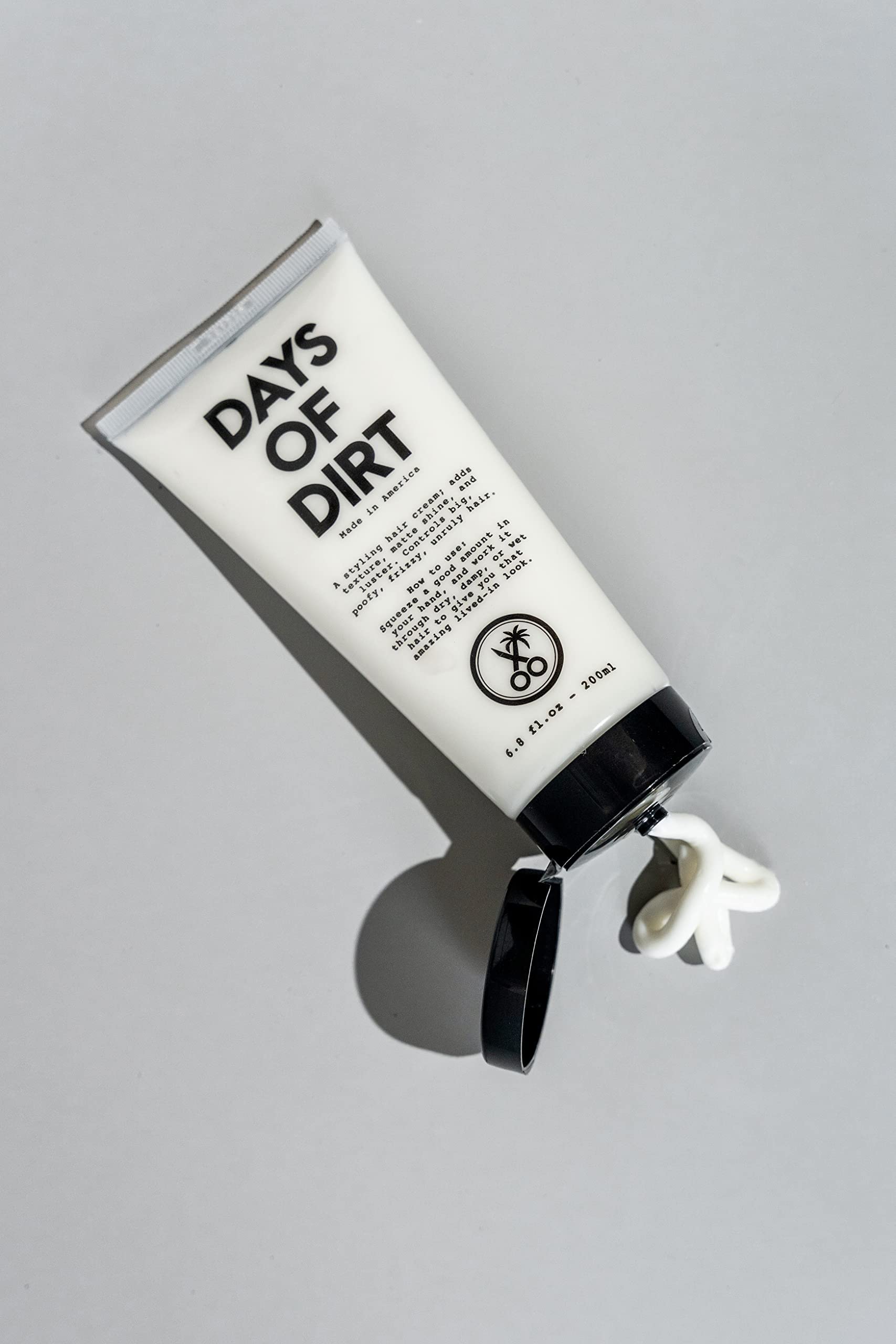 California Born Days of Dirt frizz-control image demonstrates smooth, manageable hair.