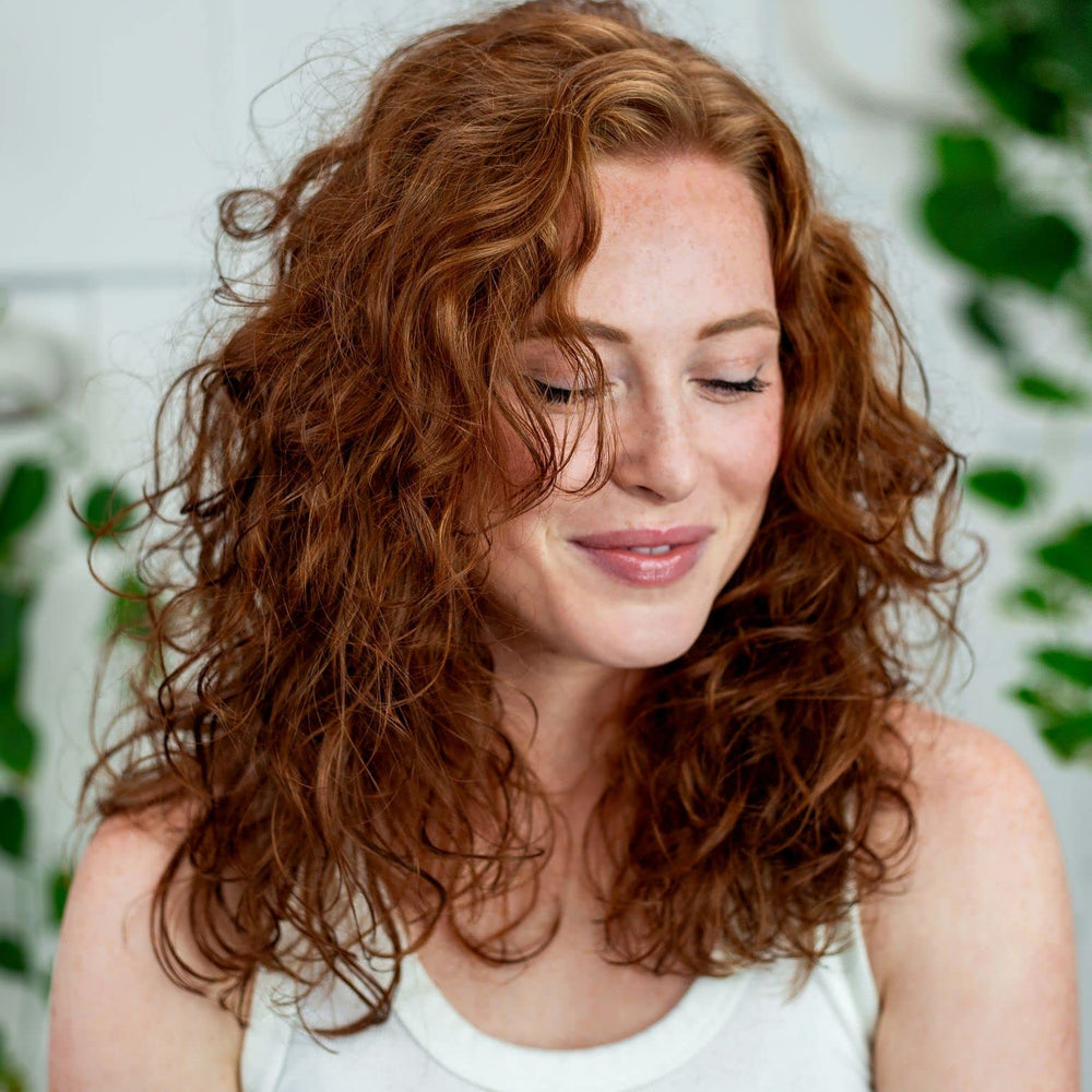 Calista Embellish Finishing Spray helps frizz protection in humid weather.