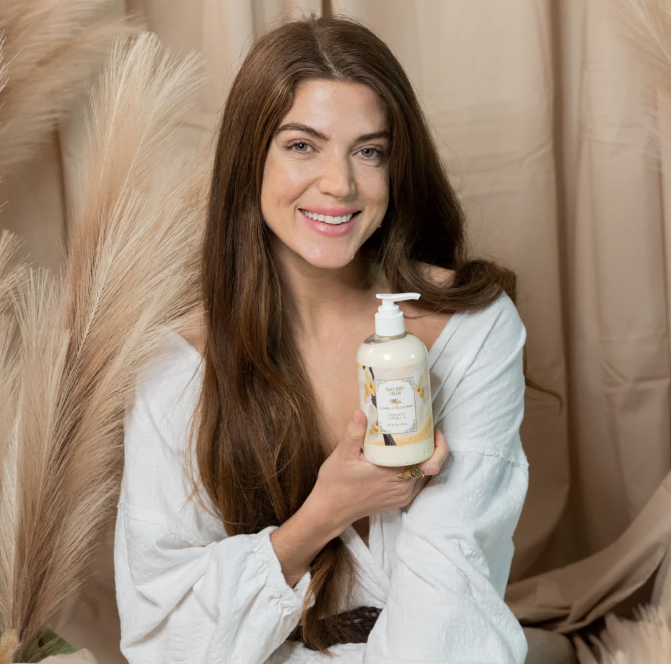 Camille Beckman aloe vitamin E blend image focusing on soothing, non-greasy hydration.