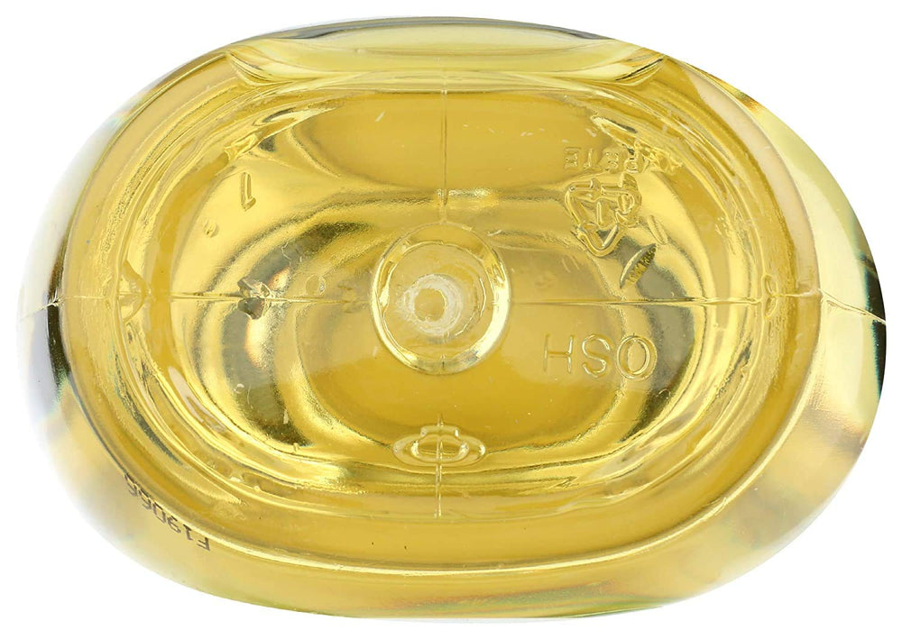Hair oil usable on wet or dry hair for versatile smoothing.