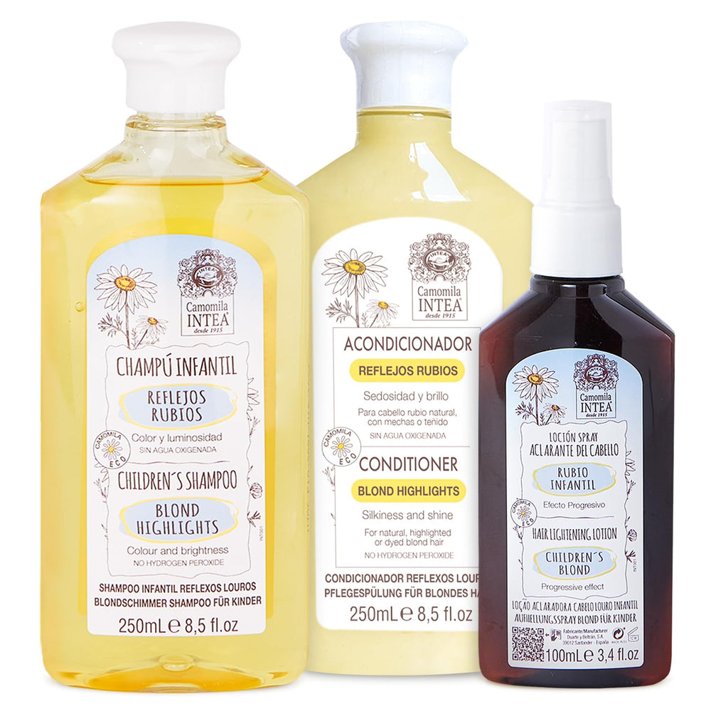 Camomila Intea Kids shampoo bottle pour highlighting chamomile-derived cleansing for blonde hair