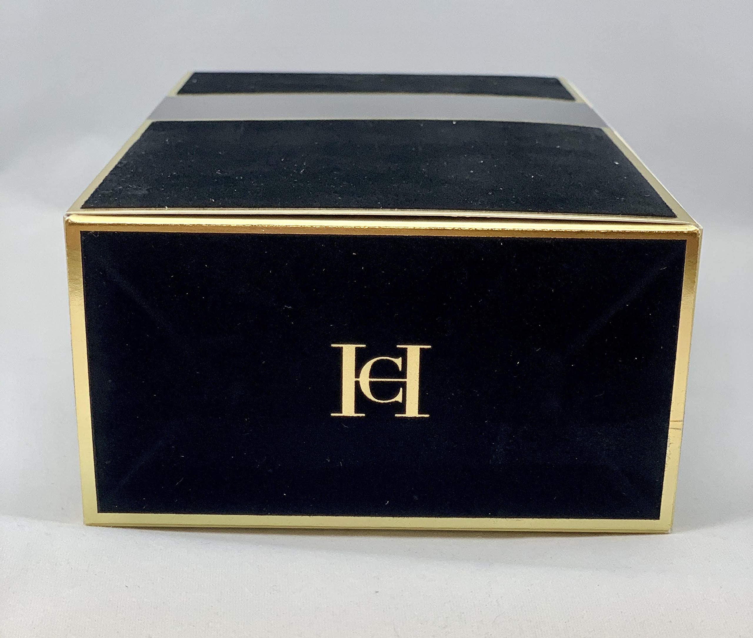 Premium outer box with gold accents, packaging highlights.