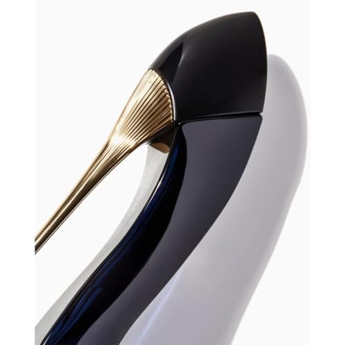 Carolina Herrera Good Girl night out mood image shows evening elegance and scent