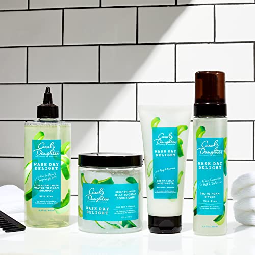 Humidity protection demonstrated with Carol's Daughter Wash Day Delight