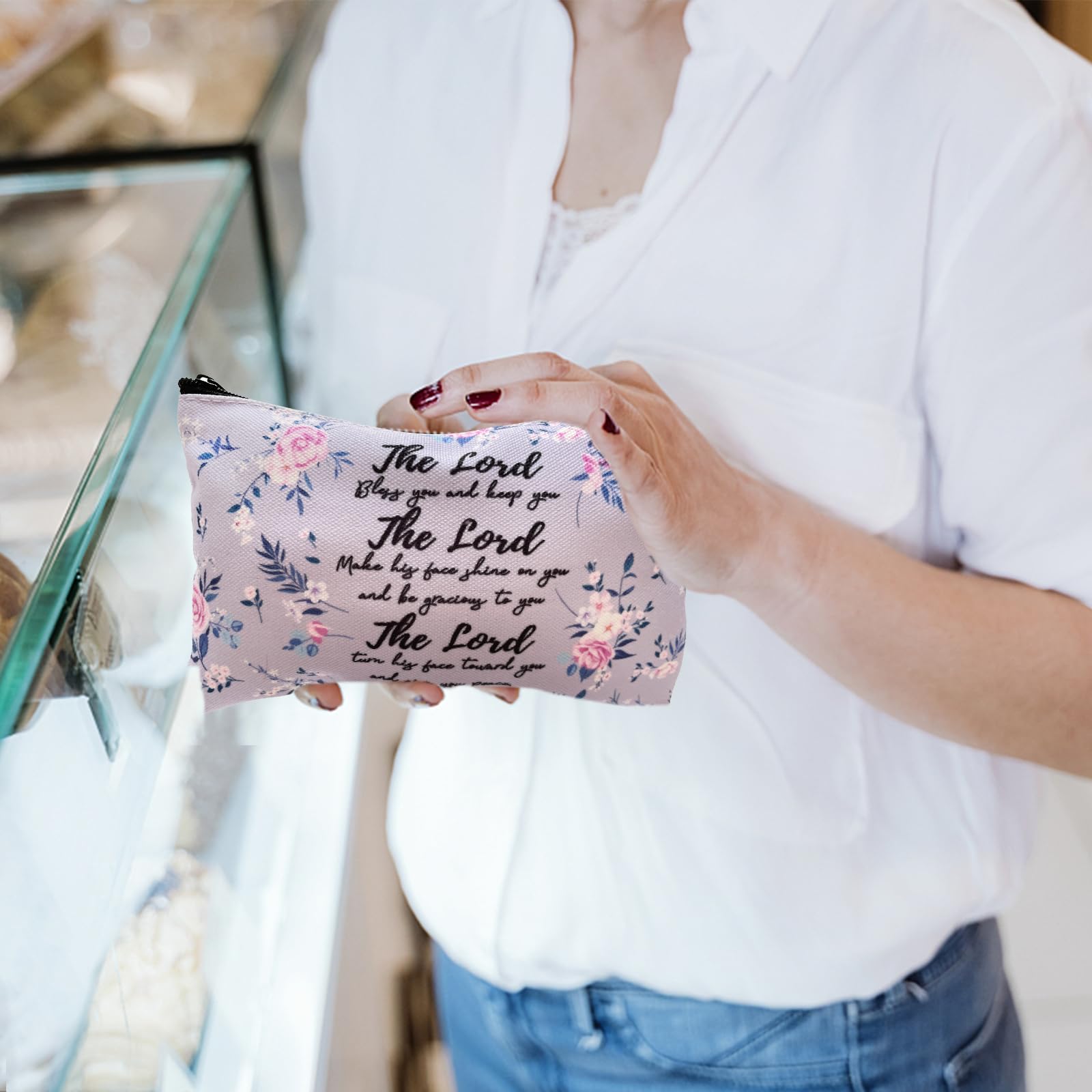 CasaPopz church-group gifts bag keeps essentials neat for events.