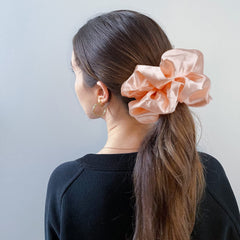 CEELGON champagne scrunchie close-up showing easy removal without snag