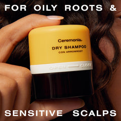 Ceremonia clay blend with Brazilian clays and arrowroot for gentle oil absorption.