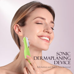 CEVEK Sonic Dermaplane Razor 3-speed dial enables gentle exfoliation.