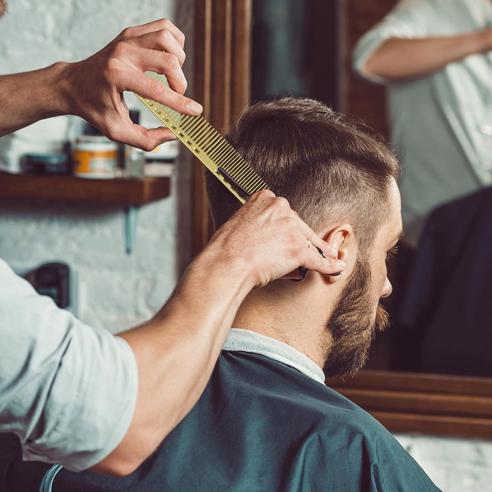 CGBARBER round-teeth comb reduces snagging for smooth detangling.
