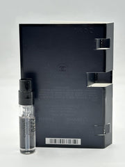CHANEL BLEU DE Parfum heart notes cedar and jasmine texture