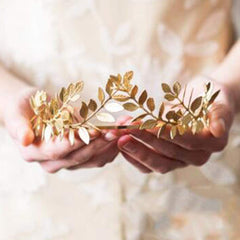 Chargances bridal accessory shines under lights for prom and evening events.