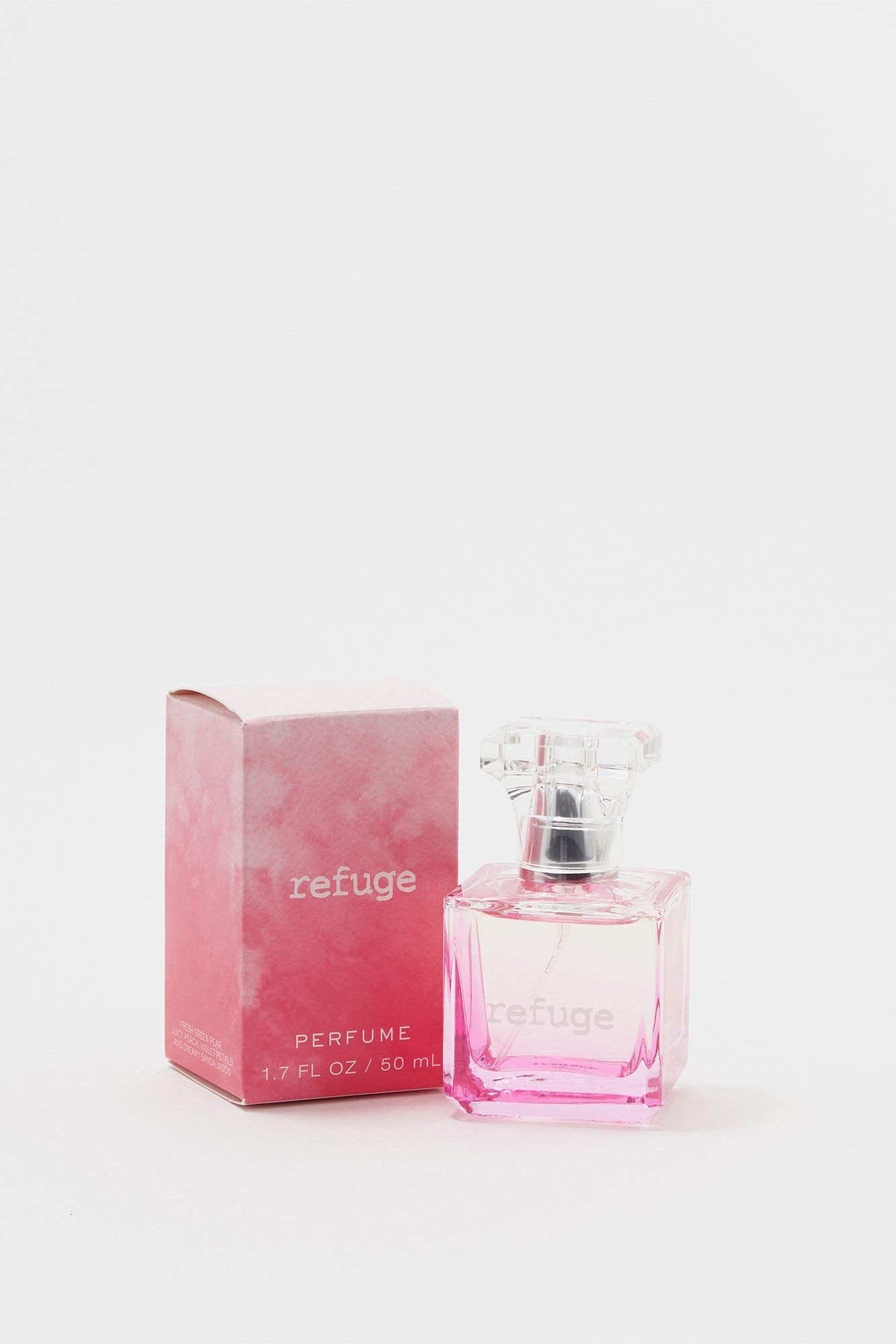 Charlotte Russe Refuge Perfume, empaque detallado, realza momentos especiales con elegancia