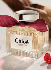 Chloé L'Eau de Parfum Intense cashmeran base image evokes sophisticated warmth