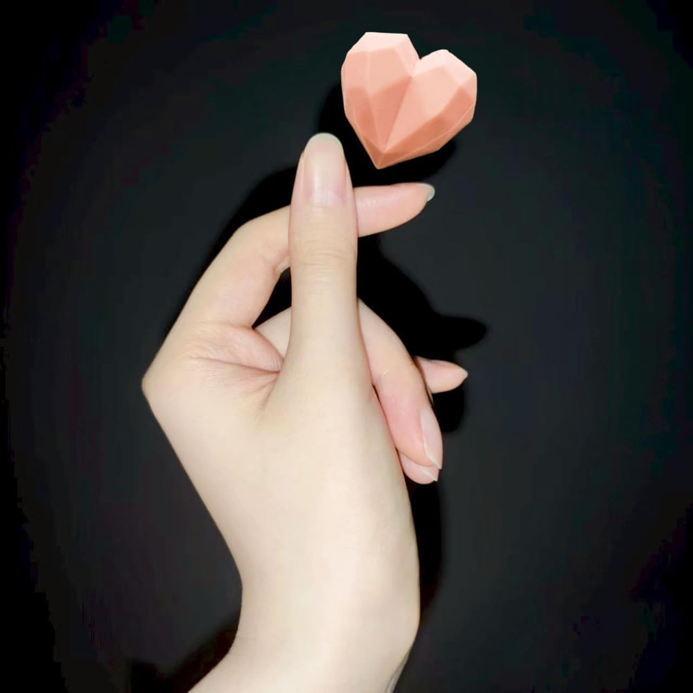 Chulan wax beads deliver comfortable full-body hair removal from arms to legs.