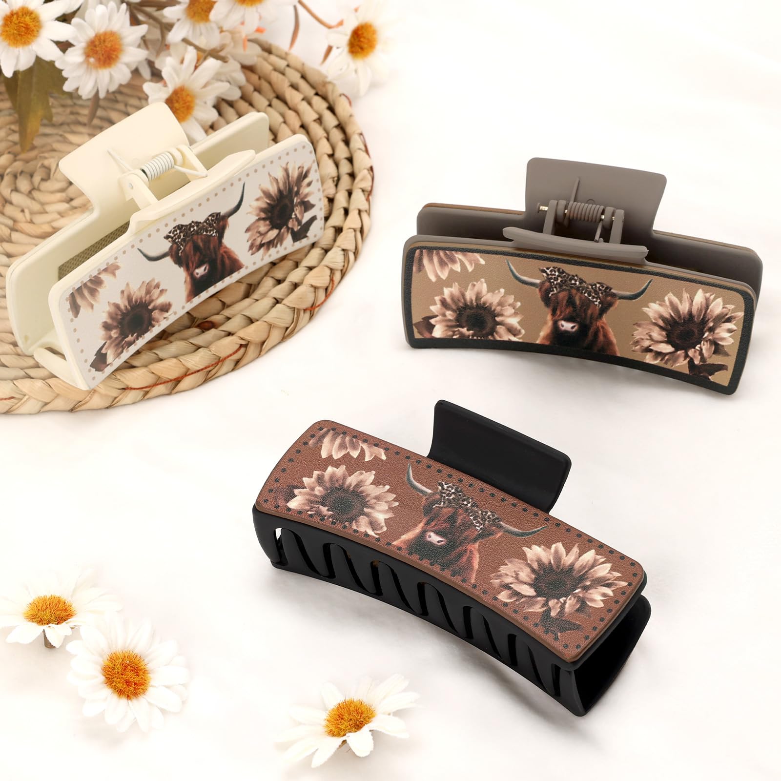Ciyvolyeen neutral vintage-tone clip blending with casual and formal looks.