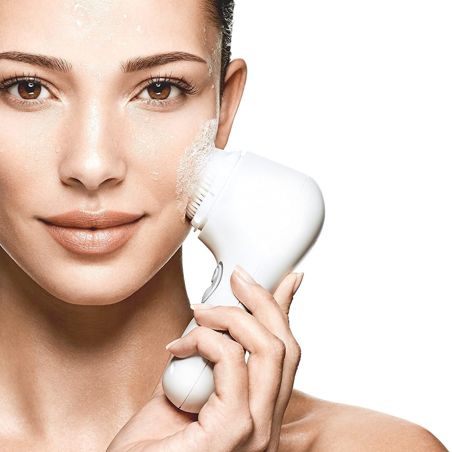 Clarisonic Mia 2 brush head close-up illustrating thorough makeup removal potential.