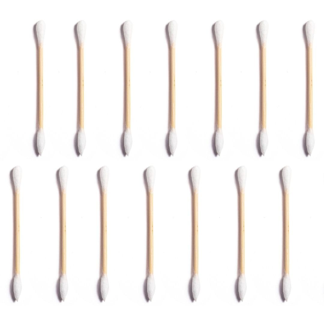 Clean Skin Club Clean Swabs perfect for makeup touch-ups and skincare routines.