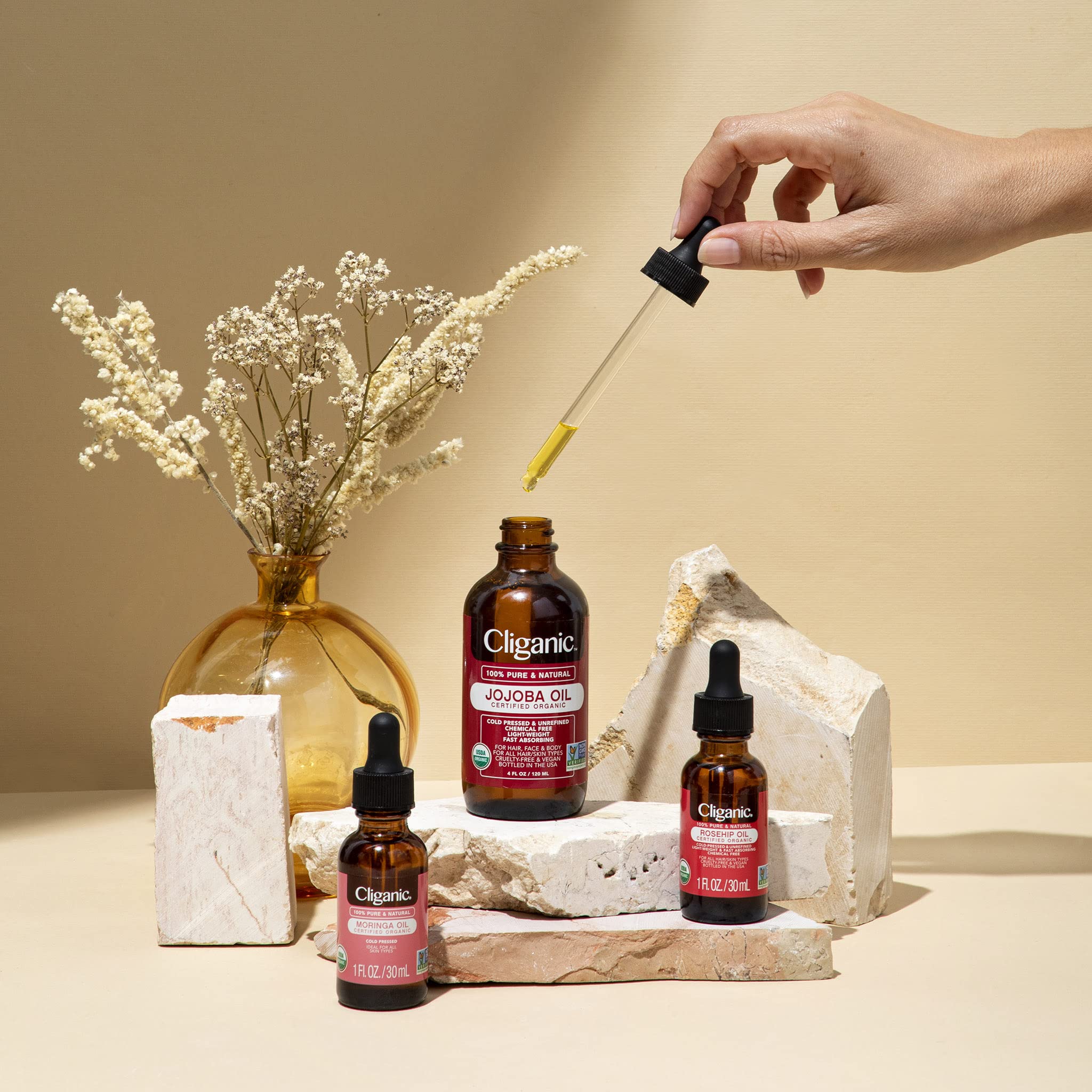 Cliganic Marula Oil dropper dispense demonstrates easy, precise application