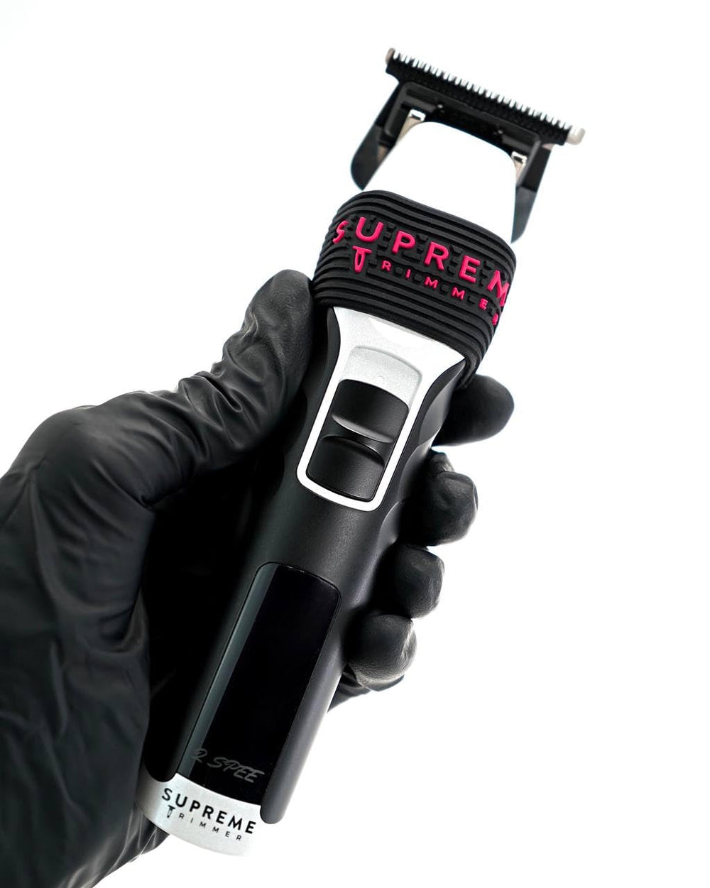 Clipper Grip Supreme professional barber use provides cushioned grip for long sessions.