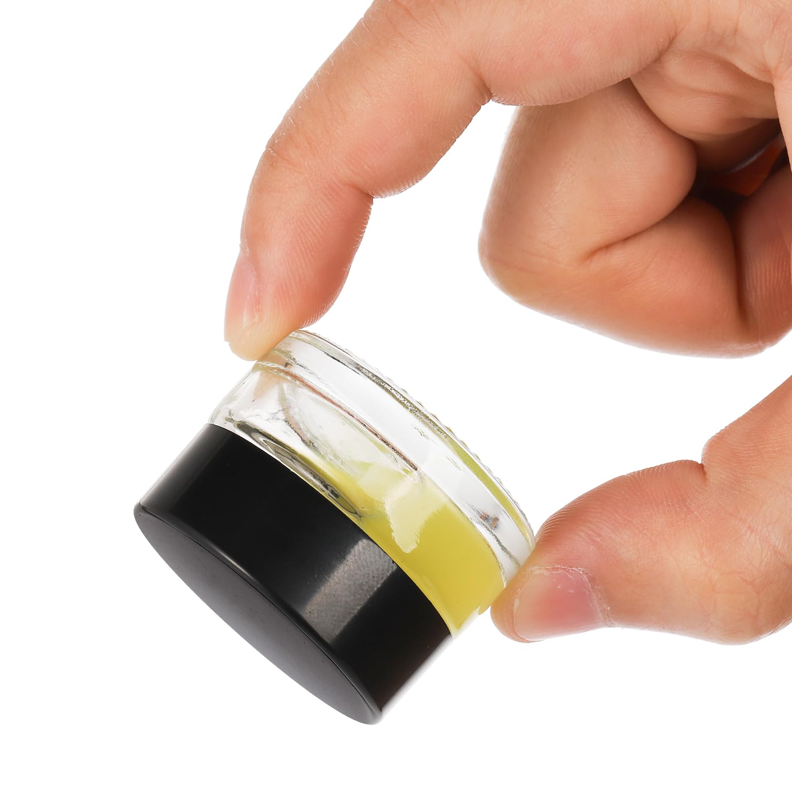 Coloch transparent glass enables quick content checks.