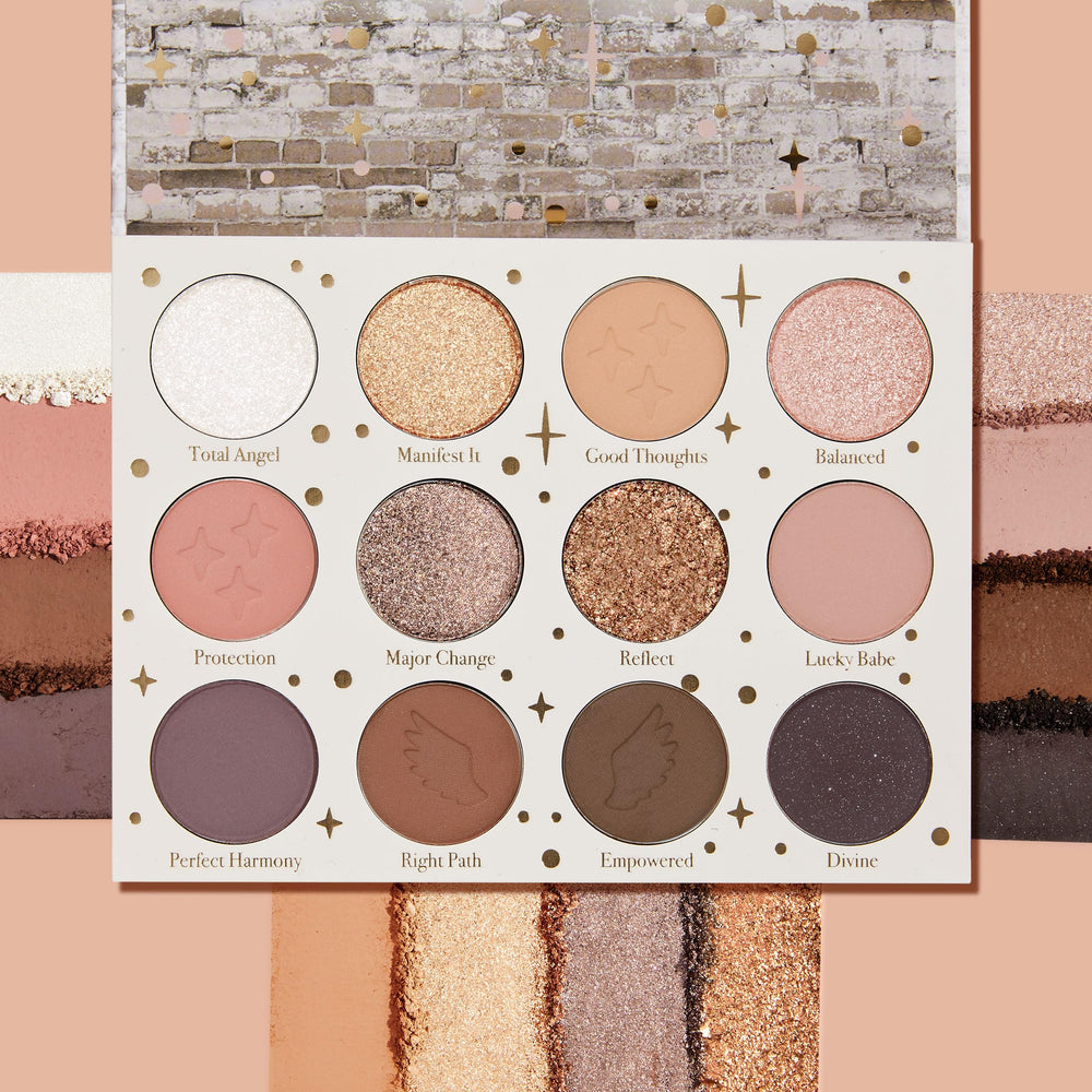 ColourPop 11:11 muestra tonos nude en destellos para toques de brillo.