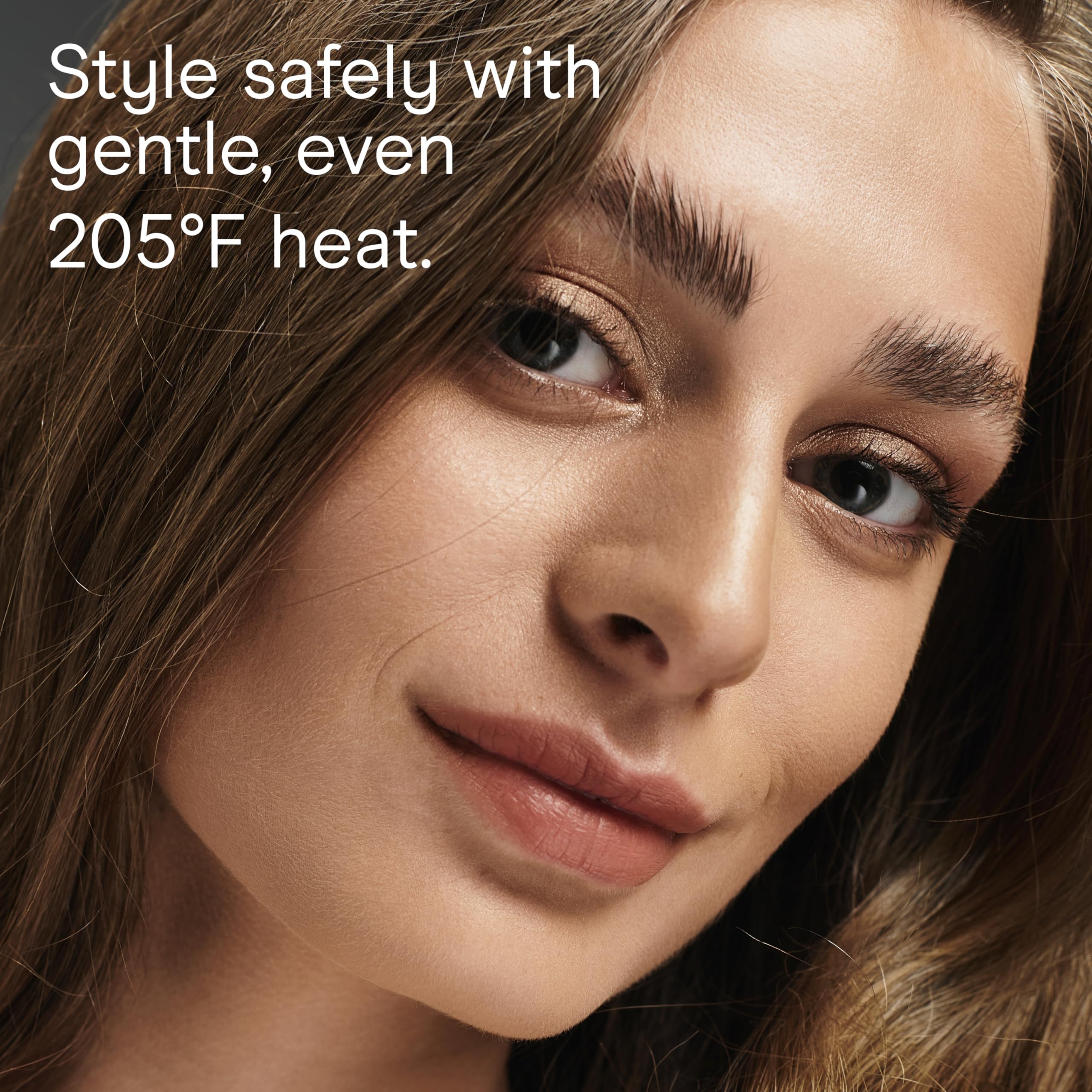 Infiniti Pro delivers 1000-watt airflow for faster at-home blowouts.