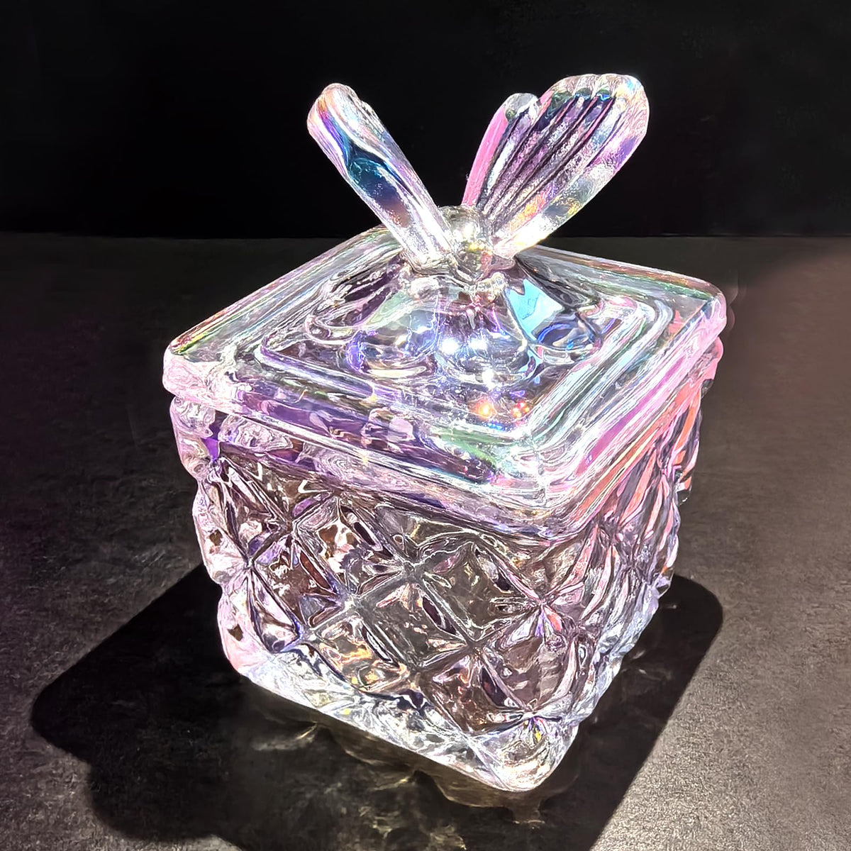 CORFULRA dappen dish with large lid for organized acrylic liquids during manicures.