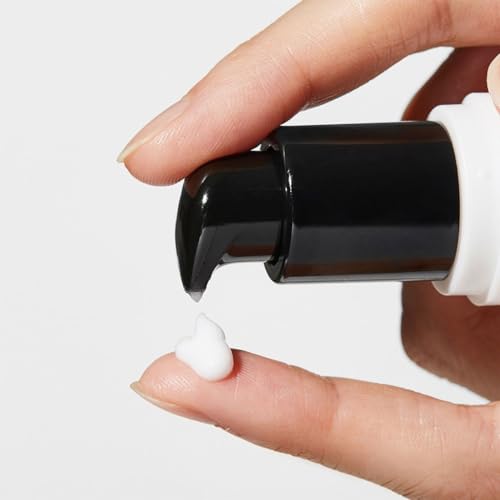 COSRX Snail Mucin Peptide Under Eye Cream ingredients highlight snail mucin and niacinamide benefits.